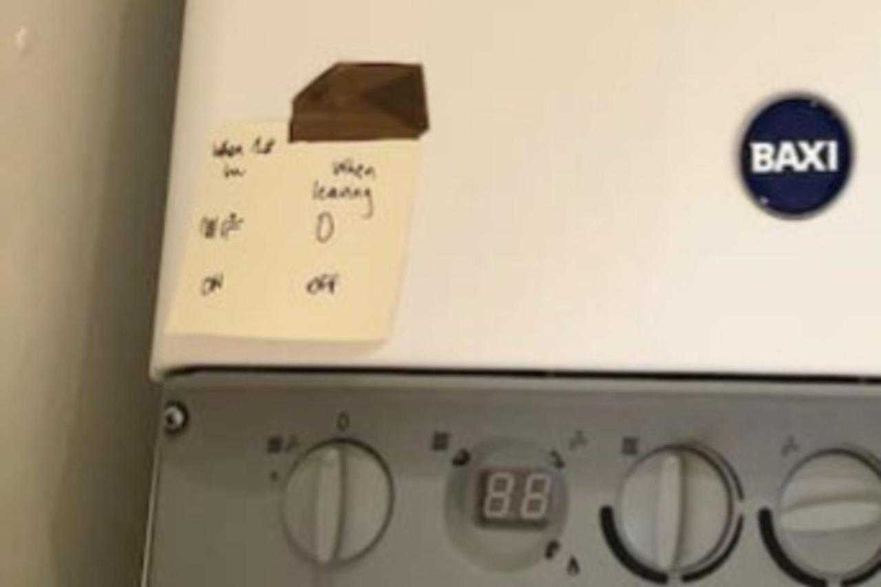 Newly Furnished 2 Bedroom Apartment On Leith Walk エディンバラ エクステリア 写真